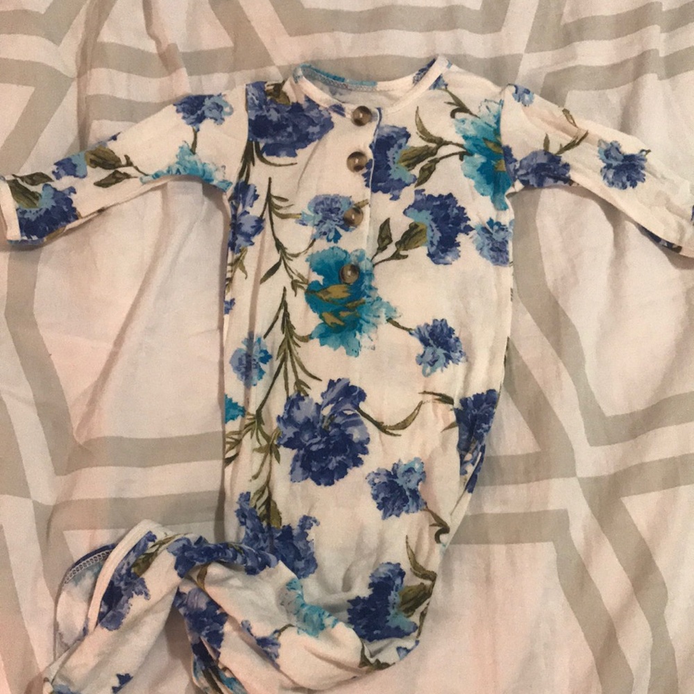 Ivy Lou Lou & Company gown (0-3) months